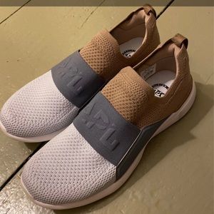 APL Women's TechLoom Bliss Almond